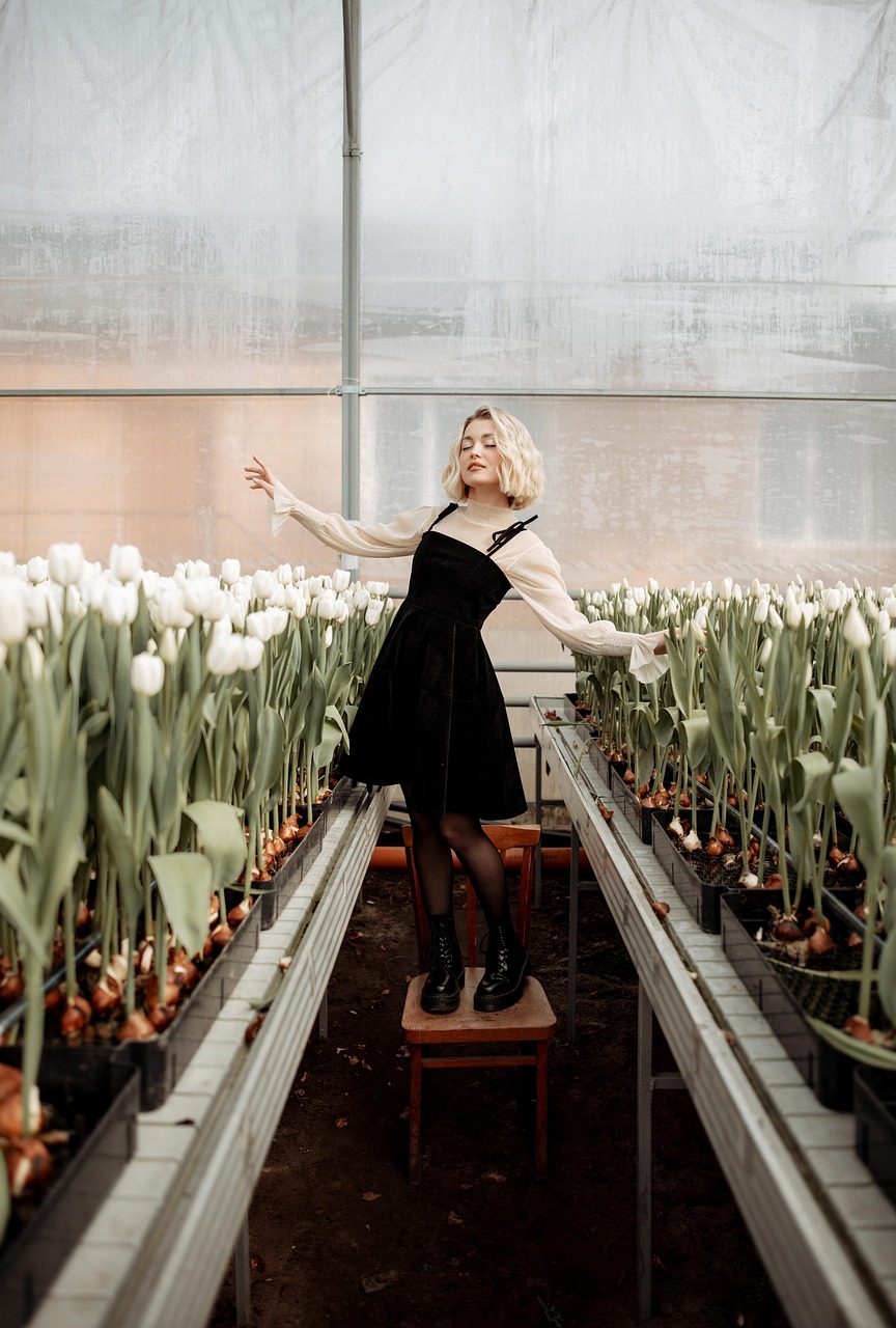 The Best Greenhouse Potting Bench