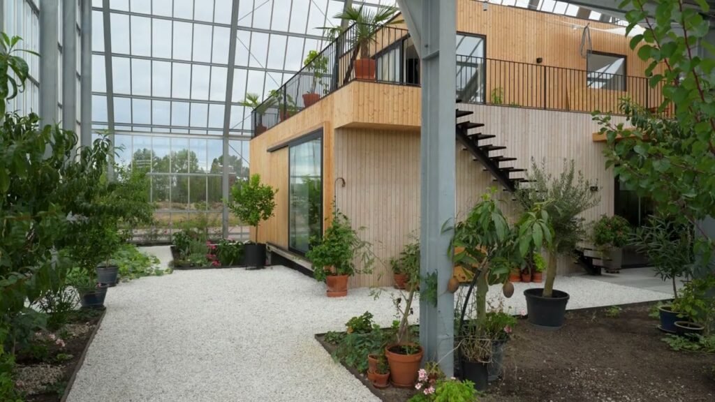 Greenhouse in Sweden with its own Ecosystem designed by TailorMade Arkitekter Greenhouse in Sweden with its own Ecosystem designed by TailorMade Arkitekter