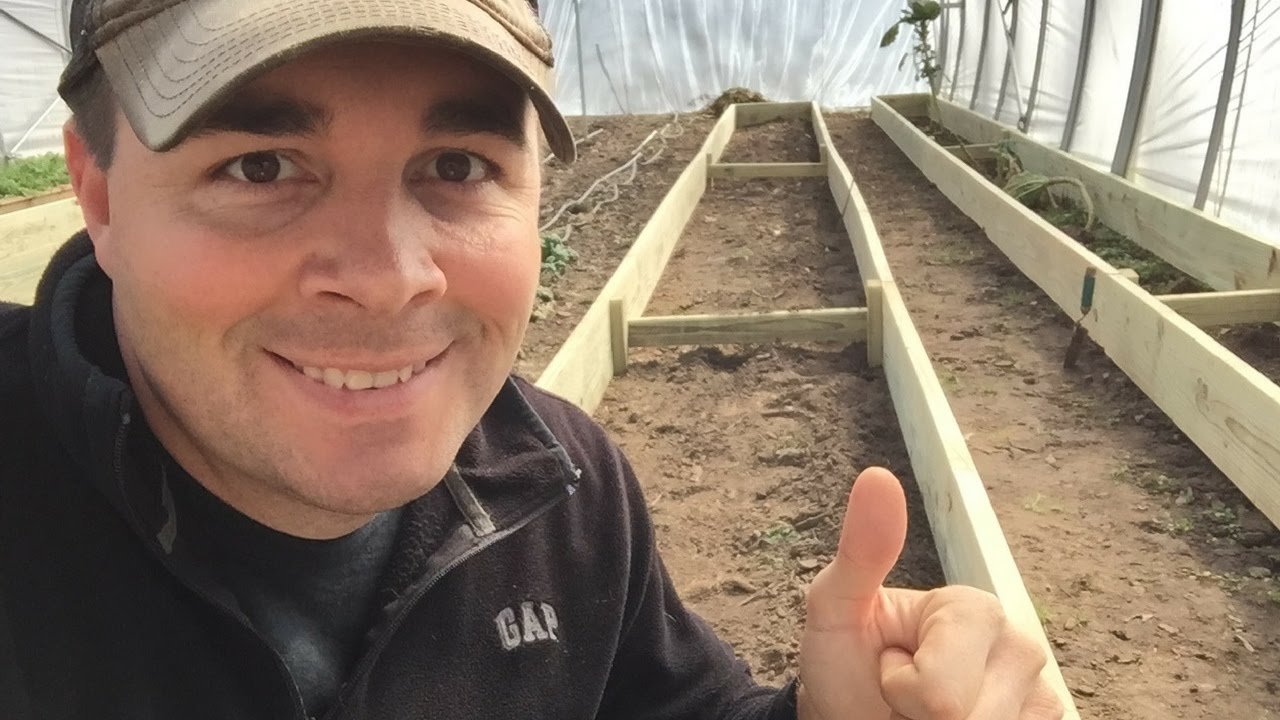 How to Build Raised Garden Beds in a Greenhouse How to Build Raised Garden Beds in a Greenhouse